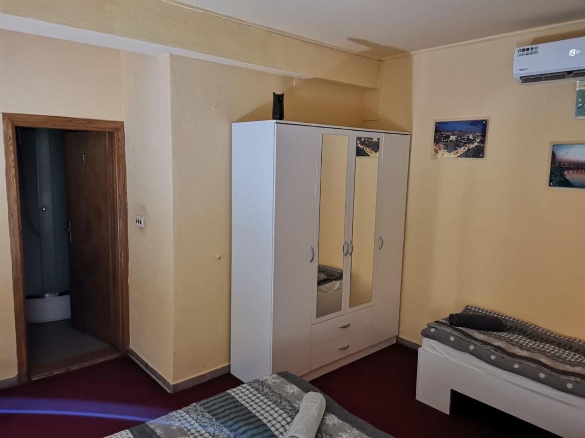 Apartman Nik-Rom Bosanska Gradiska Exterior photo