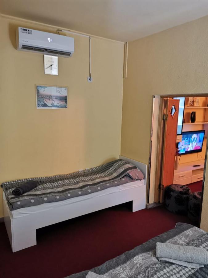 Apartman Nik-Rom Bosanska Gradiska Exterior photo